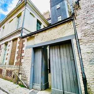 Vieux-lille : De Charme Appartement