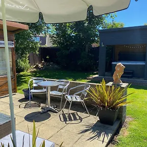  Holiday home Bero With A Hot Tub & A Large Garden! United Kingdom