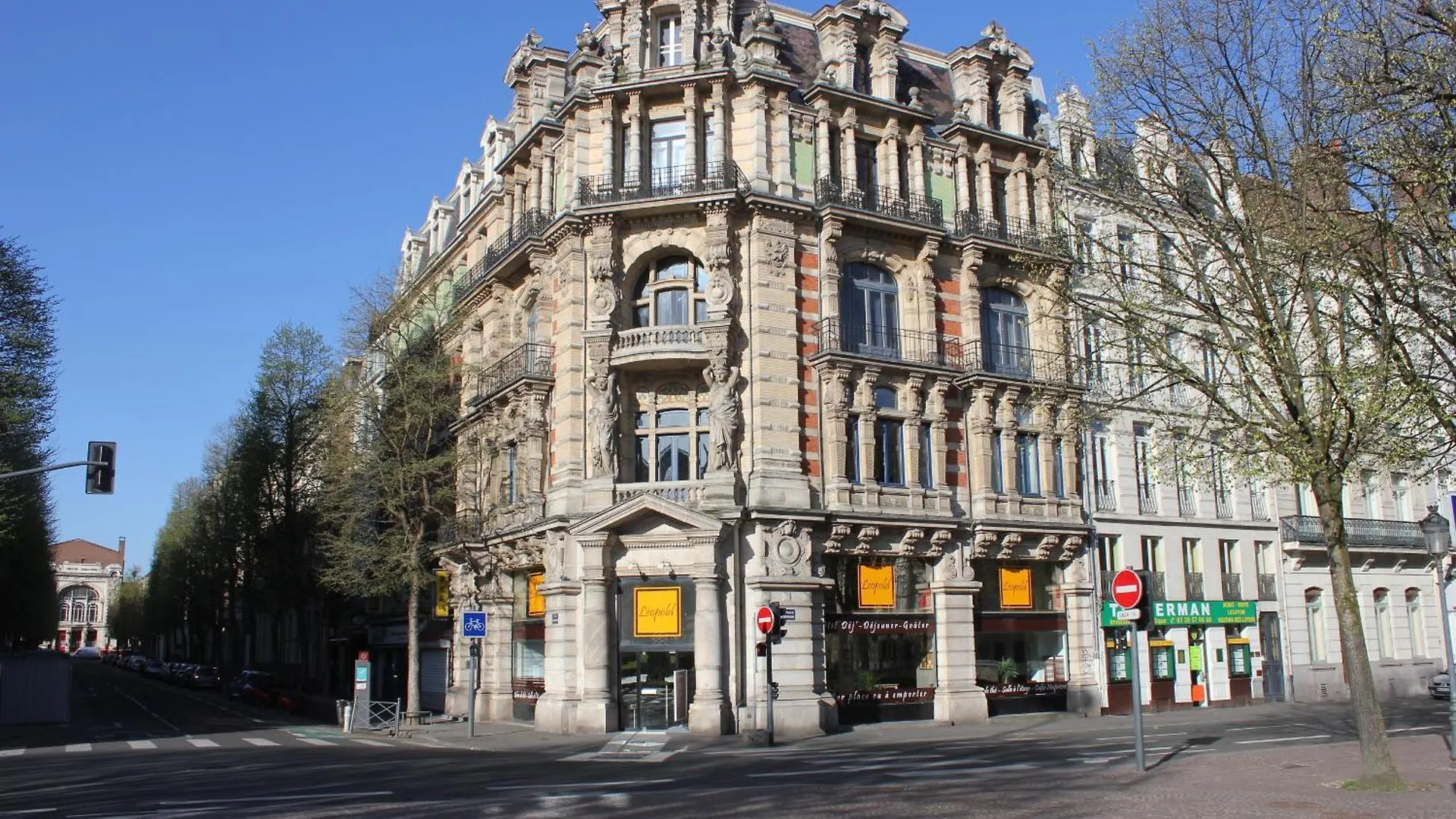 Les Cariatides Daire Lille